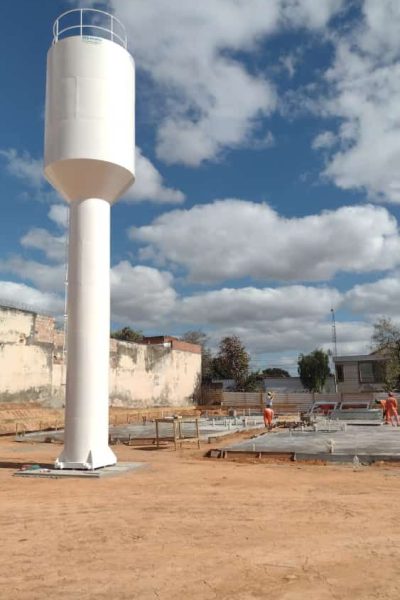 Reservatório Taça sem água na coluna