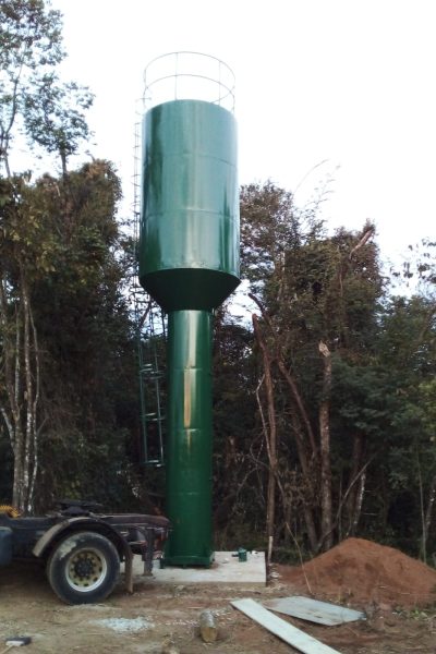 Reservatório Taça sem água na coluna